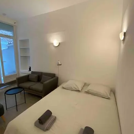 Climatise Sur Courette Daire Nîmes